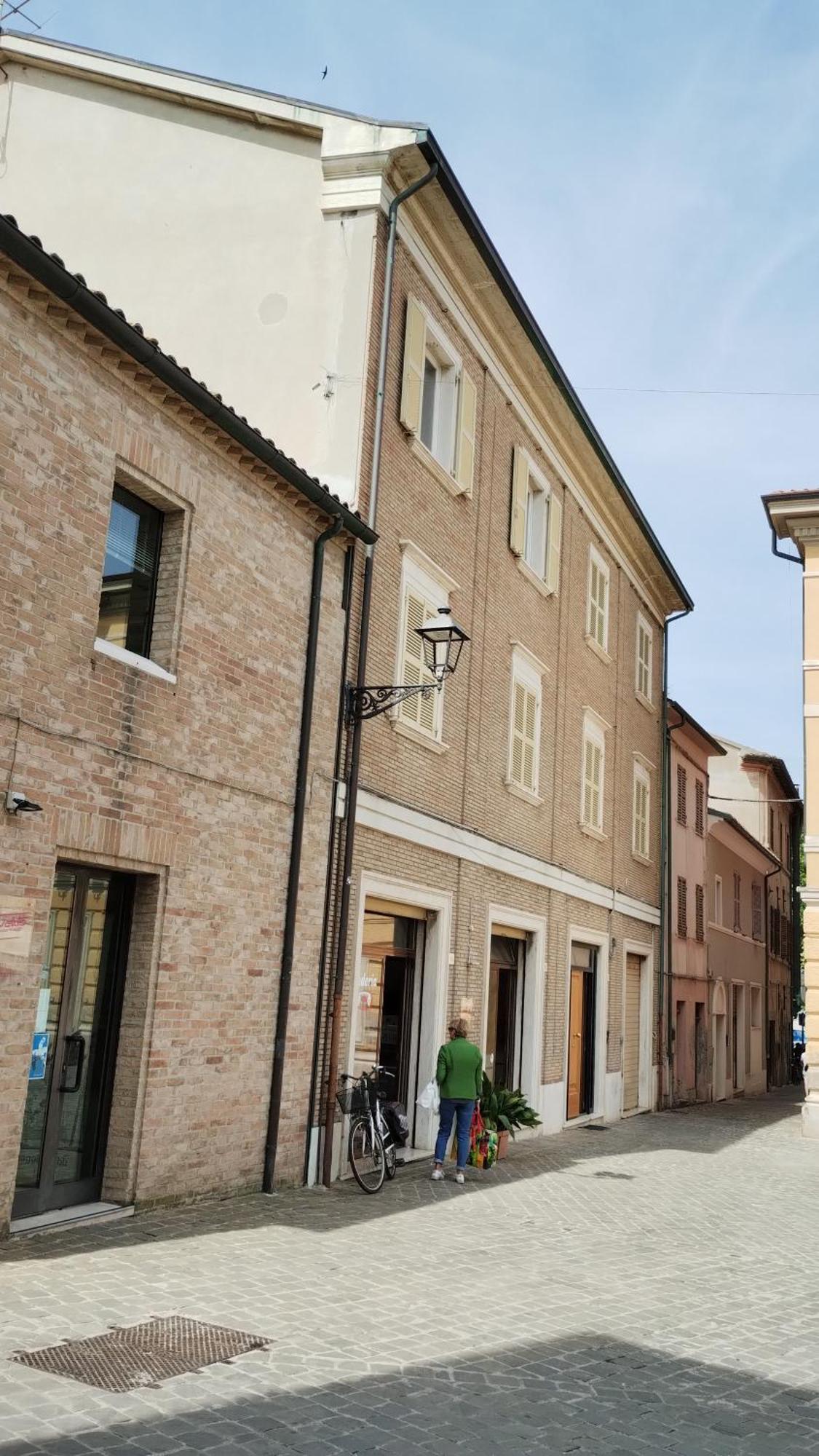 Palazzo Cavalletti - Appartamenti Nel Cuore Di Сенигаллия Экстерьер фото
